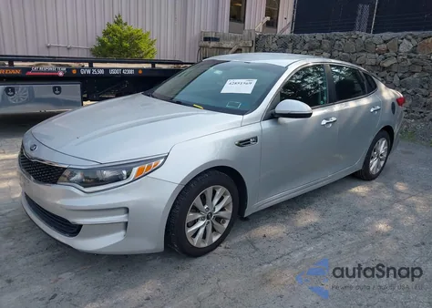 2016 Kia Optima Lx z USA, uszkodzony, nr VIN 5XXGT4L30GG082887
